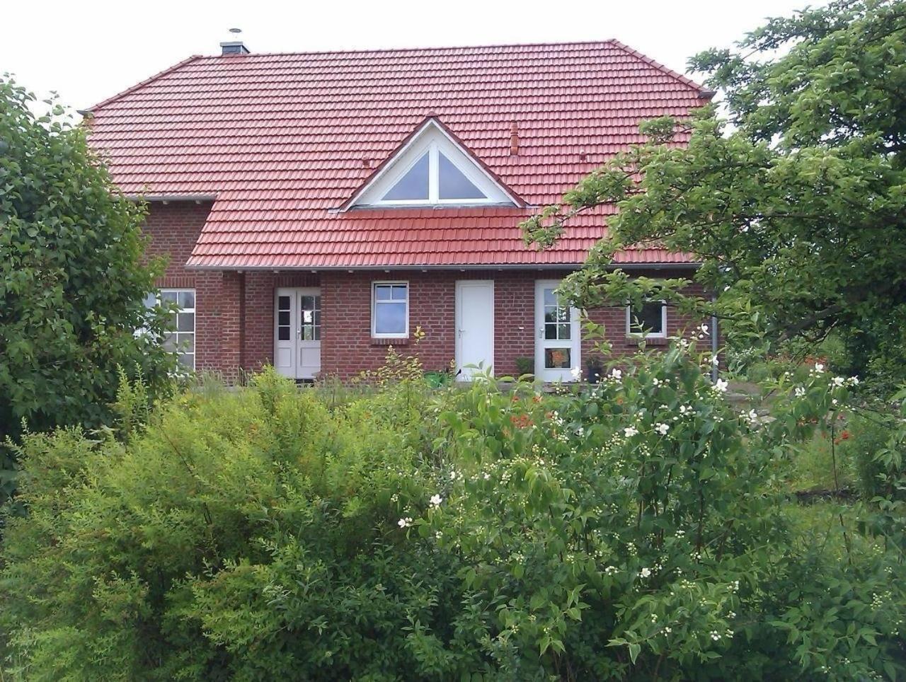 Ruhige Fewo Im Gruenen Mit Balkon, Terrasse Und Grossem Garten Apartman Sehlen Kültér fotó